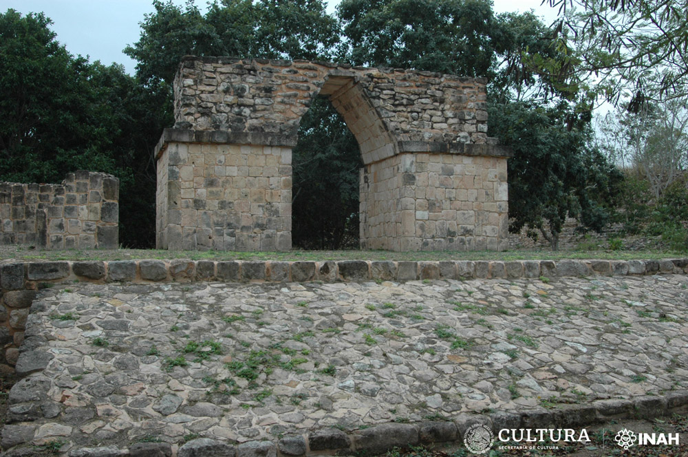 Zona Arqueológica Oxkintok en Yucatan. Foto INAH.