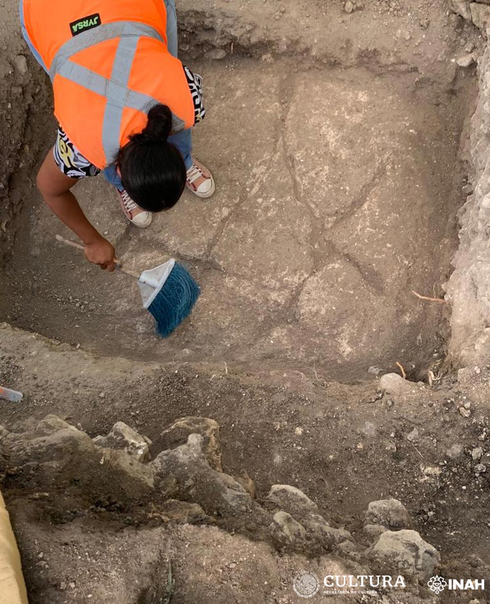 Entierro Plataforma 1E El Tigre. Foto Centro INAH Campeche.