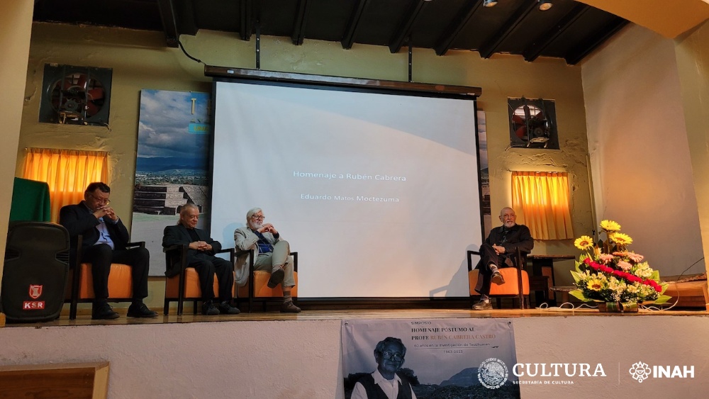 Rubén Cabrera Castro (1934-2023) tuvo la oportunidad de explorar por vez primera en Teotihuacan. Foto Melitón Tapia. INAH