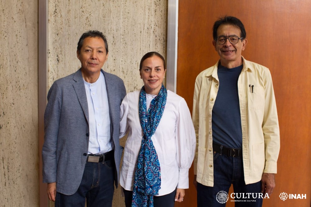 José Luis Perea, secretario técnico; Valeria Valero Pie, titular de la Coordinación Nacional de Monumentos Historicos; y Zenón Tiburcio.