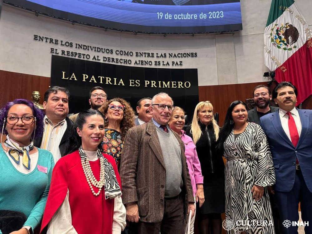 El INAH se congratula por la inscripción de la leyenda “Francisco Villa, general revolucionario del pueblo” en el Senado. Foto: MNI