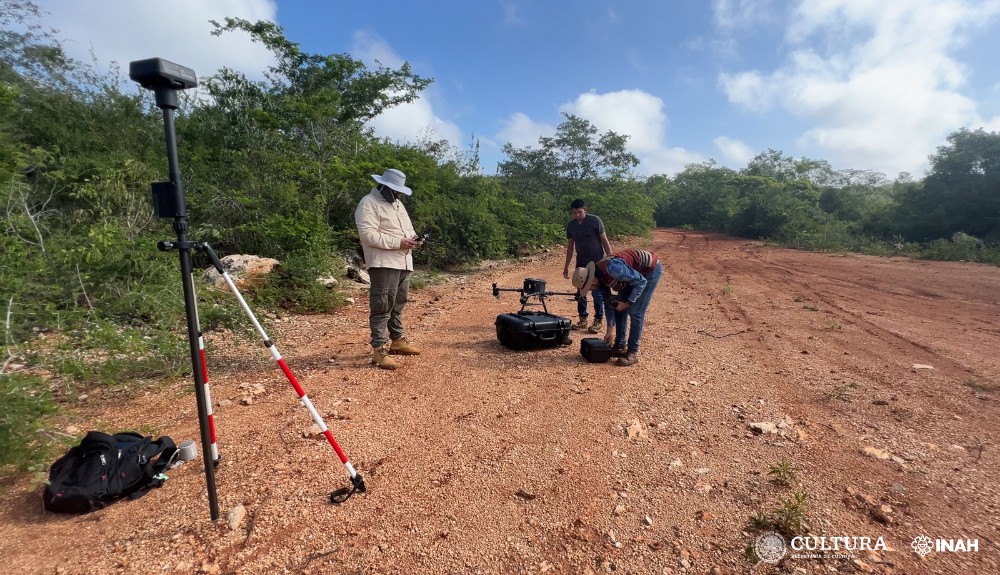 Iniciando vuelo sobre coordenadas del Sacbe. Foto: Zona Arqueológica Uxmal.